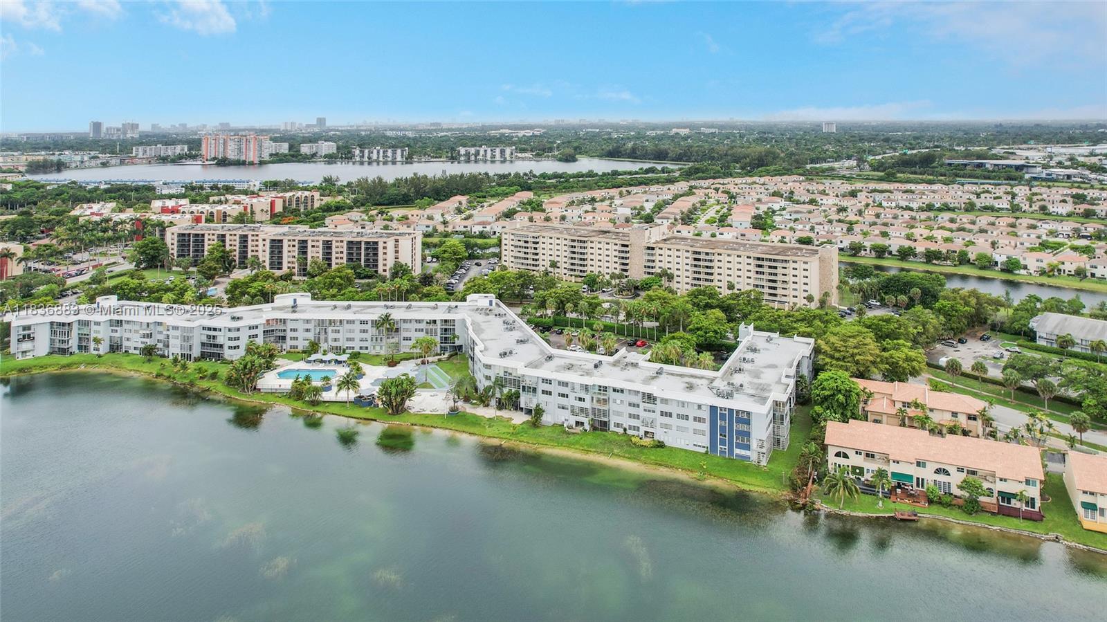 877 Ne 195th St 119 Property Photo 23