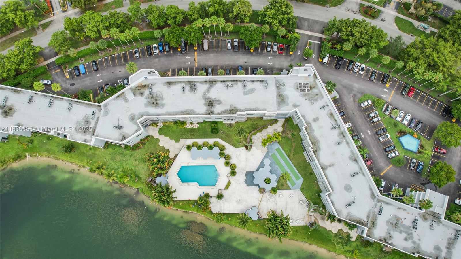 877 Ne 195th St 119 Property Photo 25