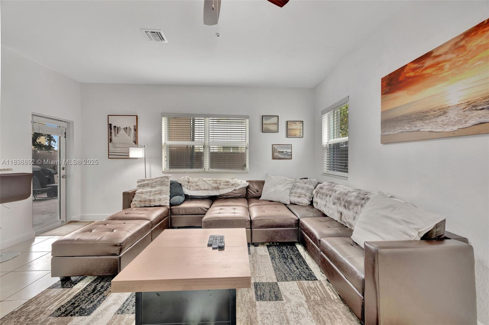 216 Ne 36th Ter Property Photo 19