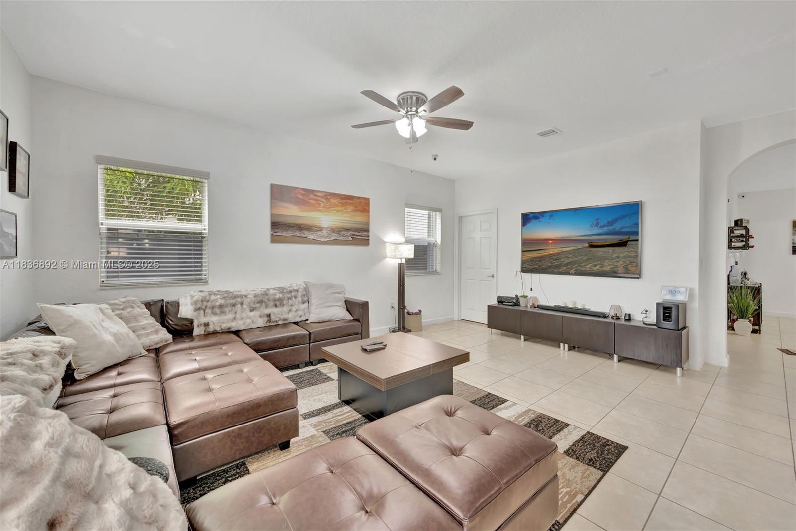 216 Ne 36th Ter Property Photo 22