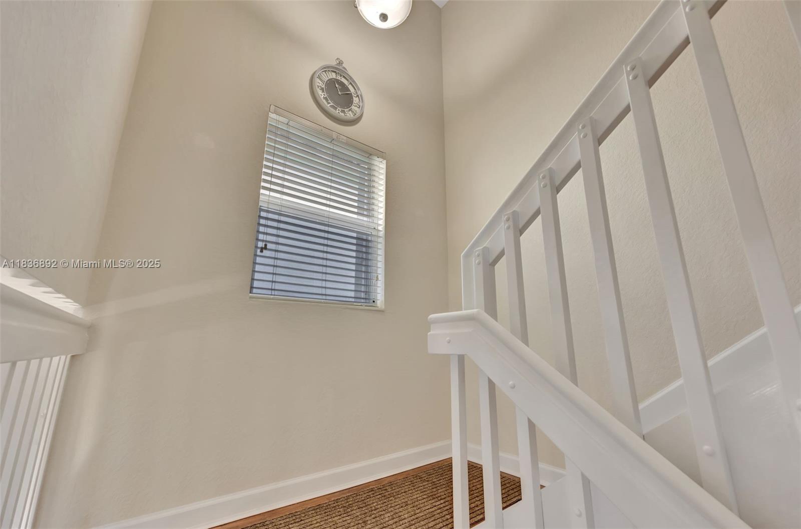 216 Ne 36th Ter Property Photo 23