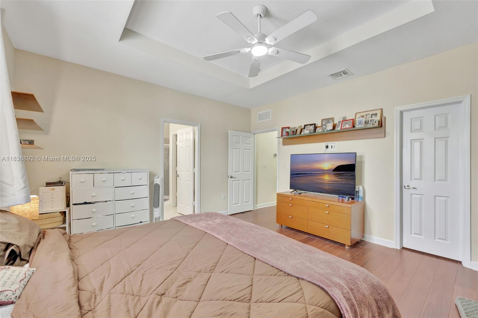 216 Ne 36th Ter Property Photo 26