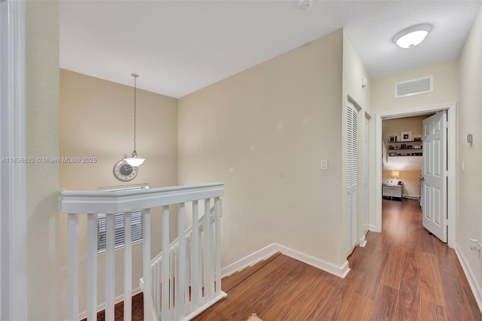 216 Ne 36th Ter Property Photo 31