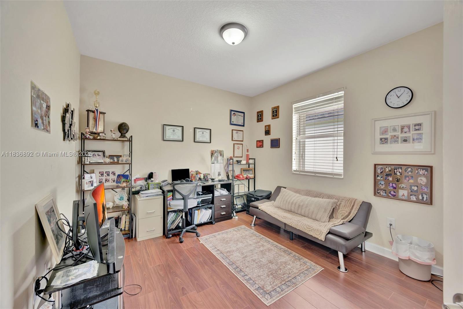 216 Ne 36th Ter Property Photo 33