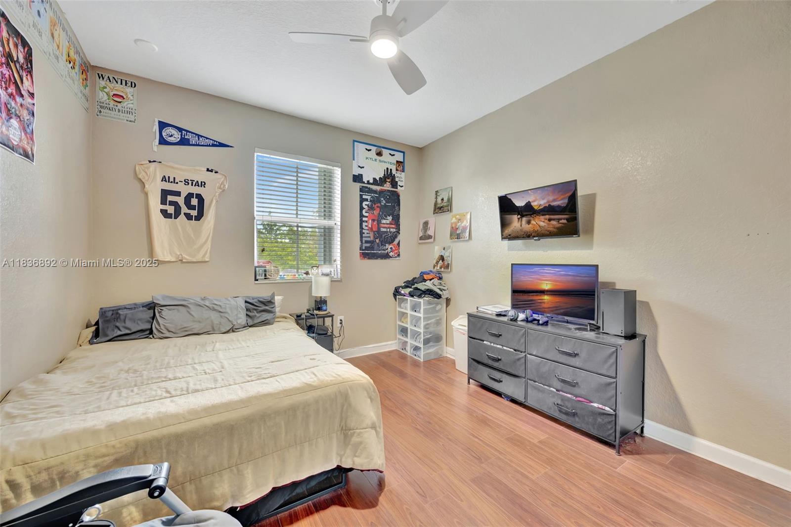 216 Ne 36th Ter Property Photo 44