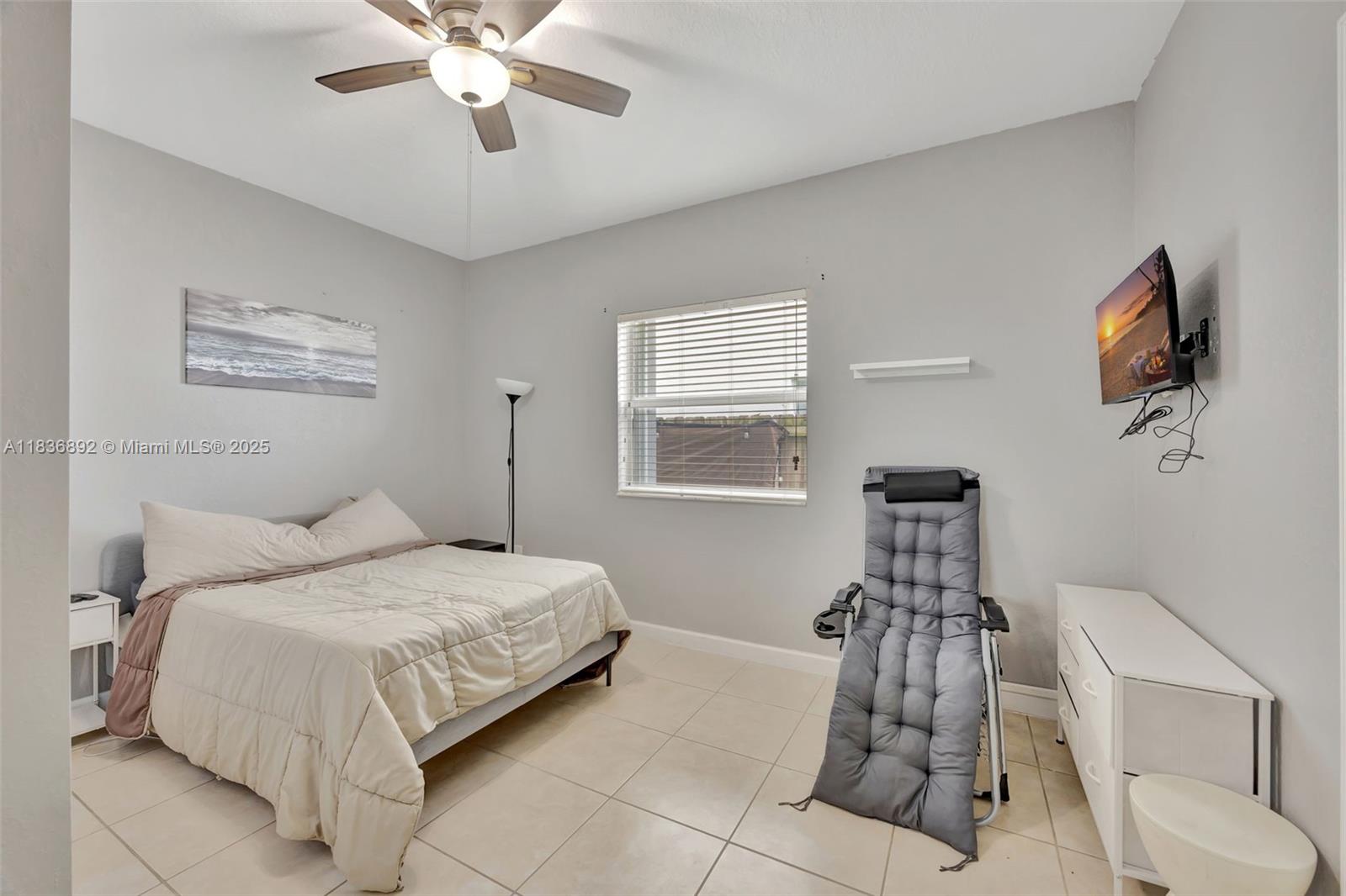 216 Ne 36th Ter Property Photo 50