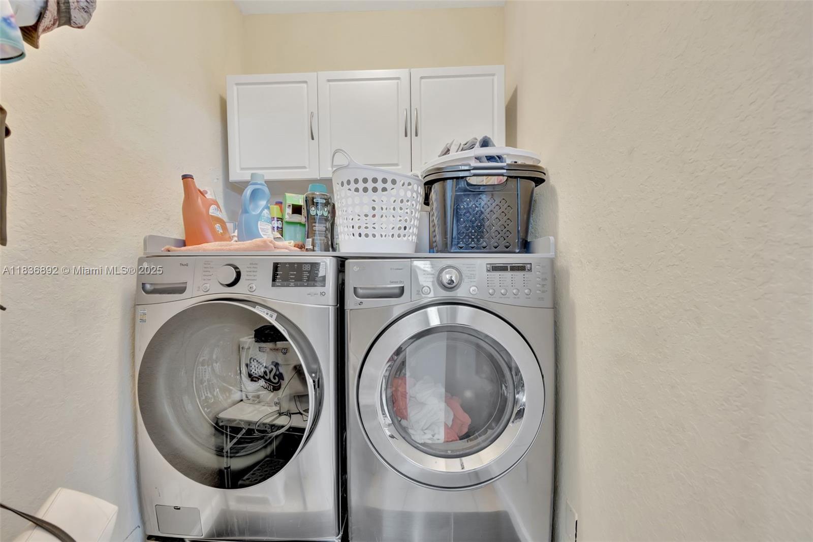 216 Ne 36th Ter Property Photo 53