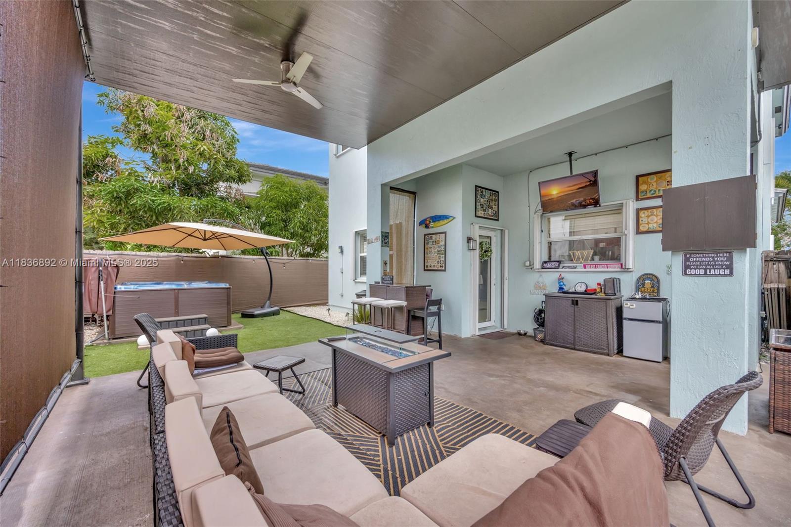 216 Ne 36th Ter Property Photo 60