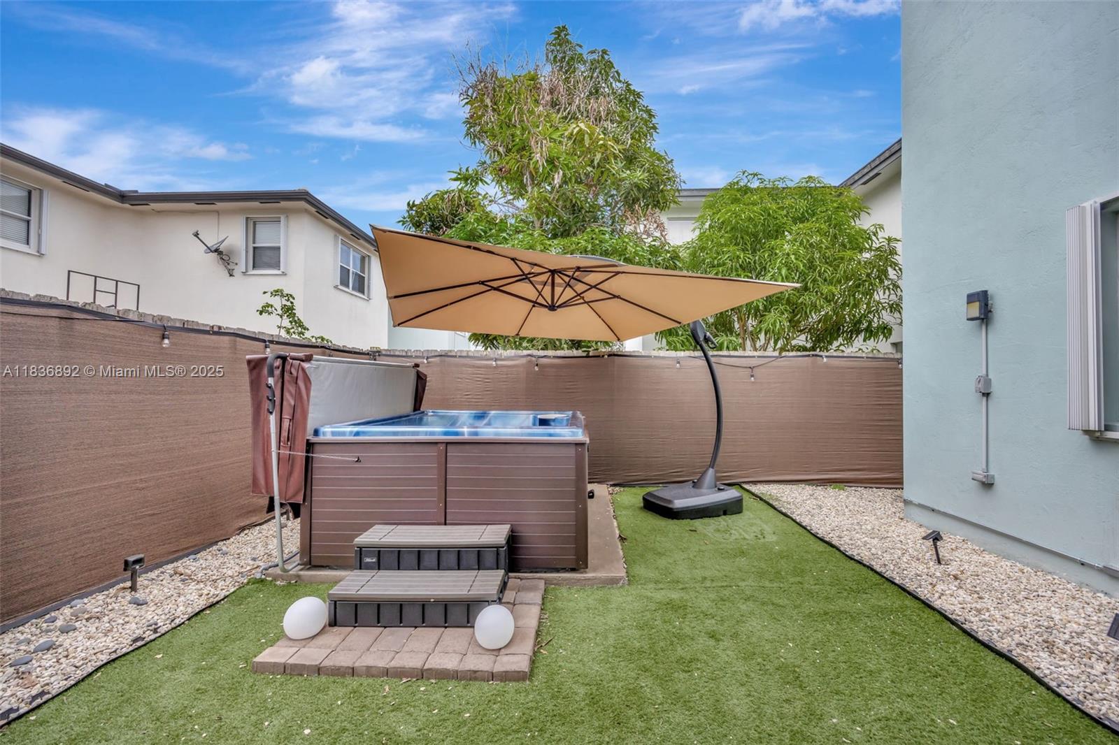 216 Ne 36th Ter Property Photo 61