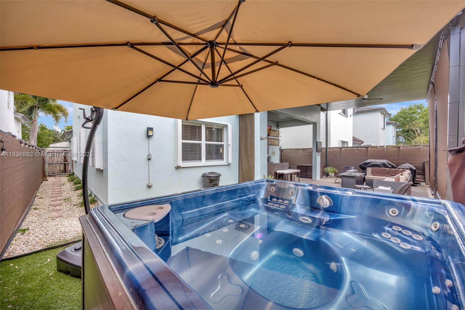 216 Ne 36th Ter Property Photo 65