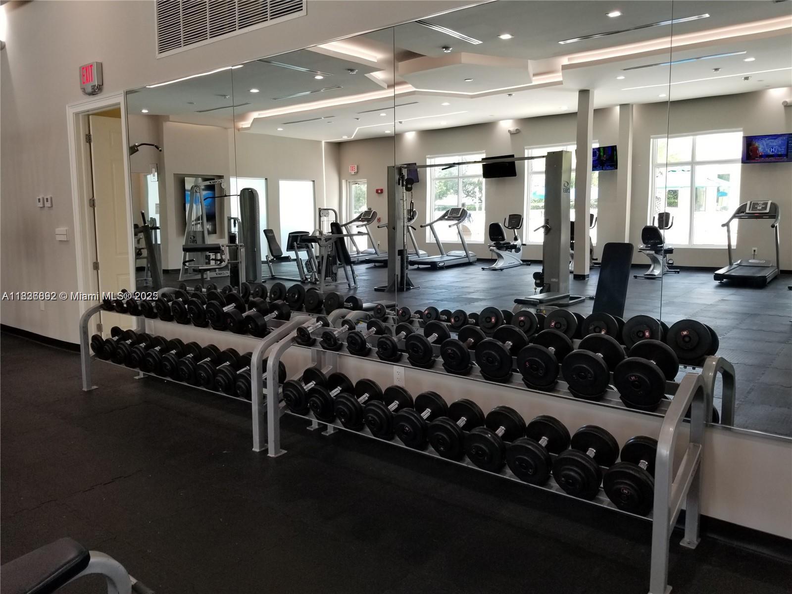 216 Ne 36th Ter Property Photo 73