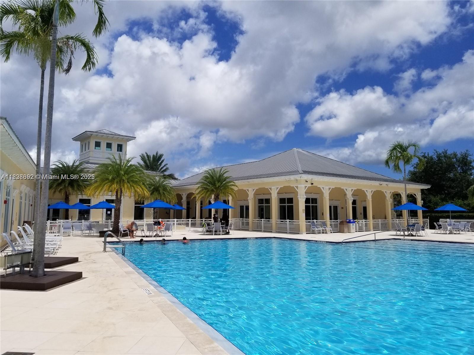 216 Ne 36th Ter Property Photo 78