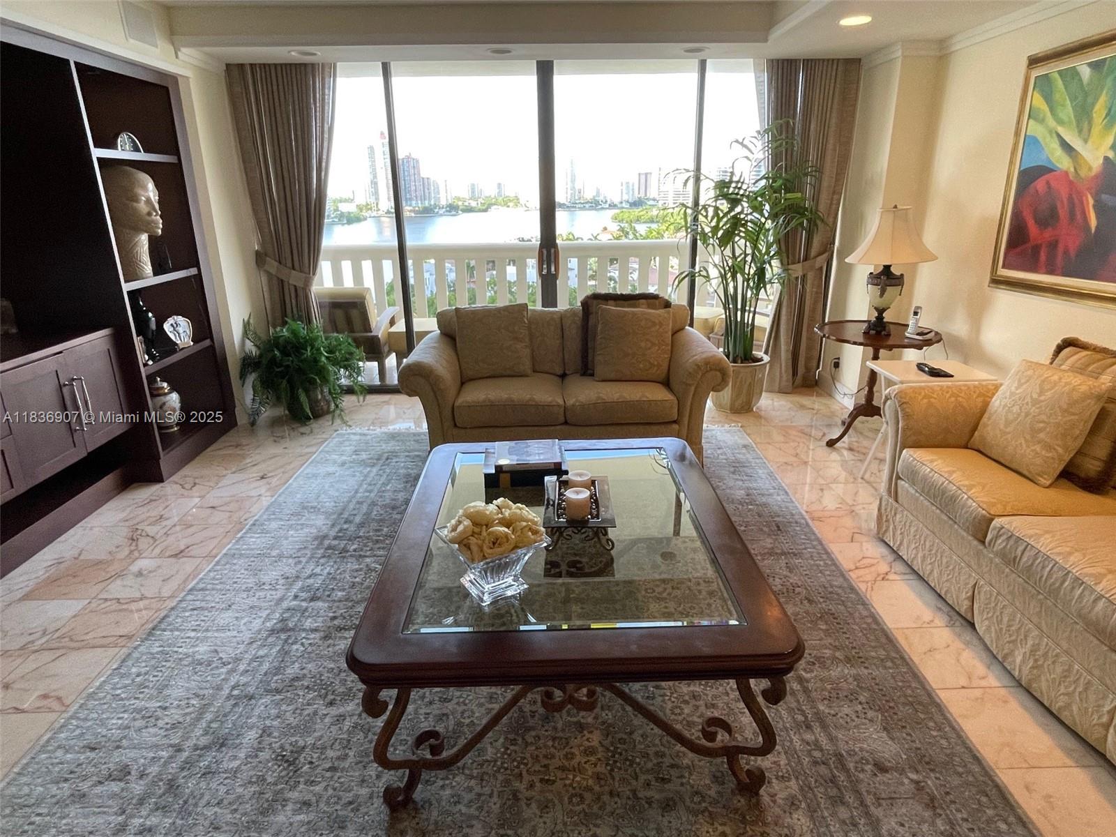 3000 Island Blvd 1103 Property Photo 5