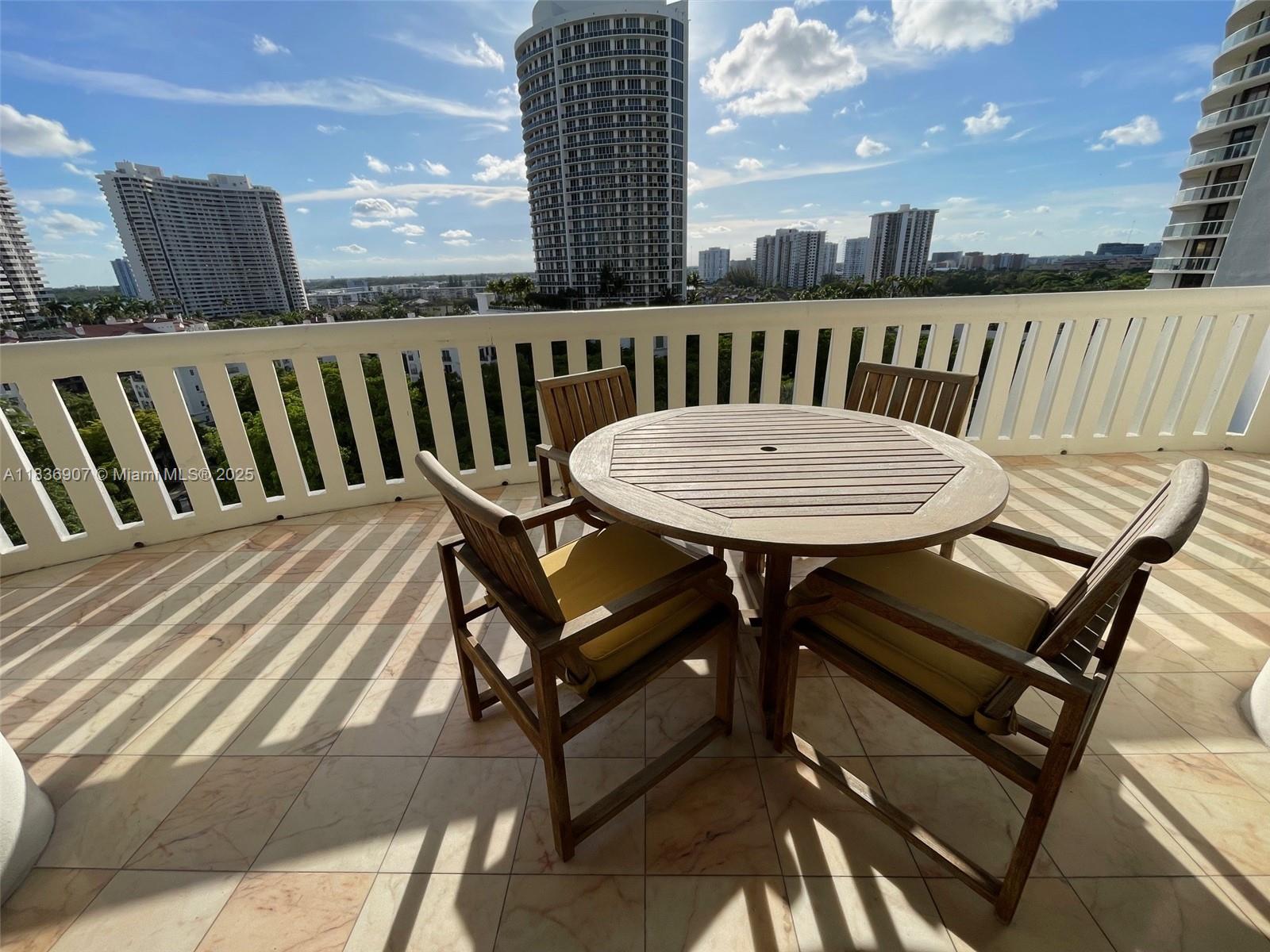 3000 Island Blvd 1103 Property Photo 36