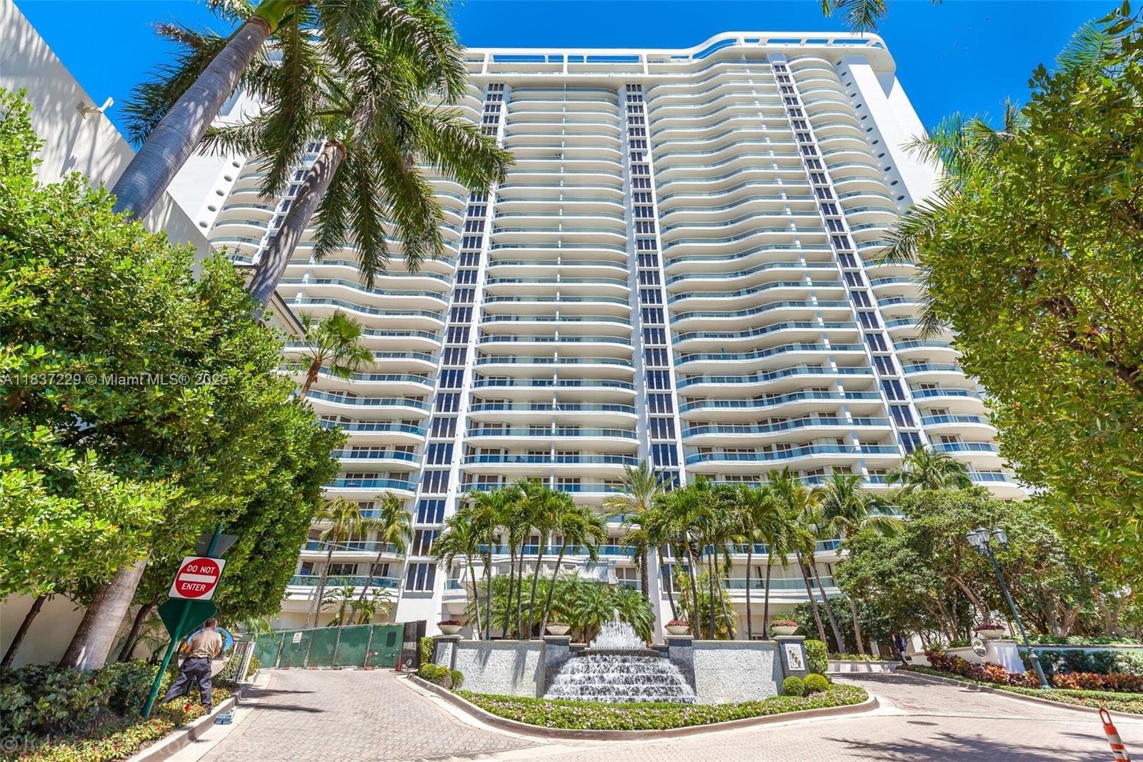 7000 Island Blvd 2504 Property Photo 1