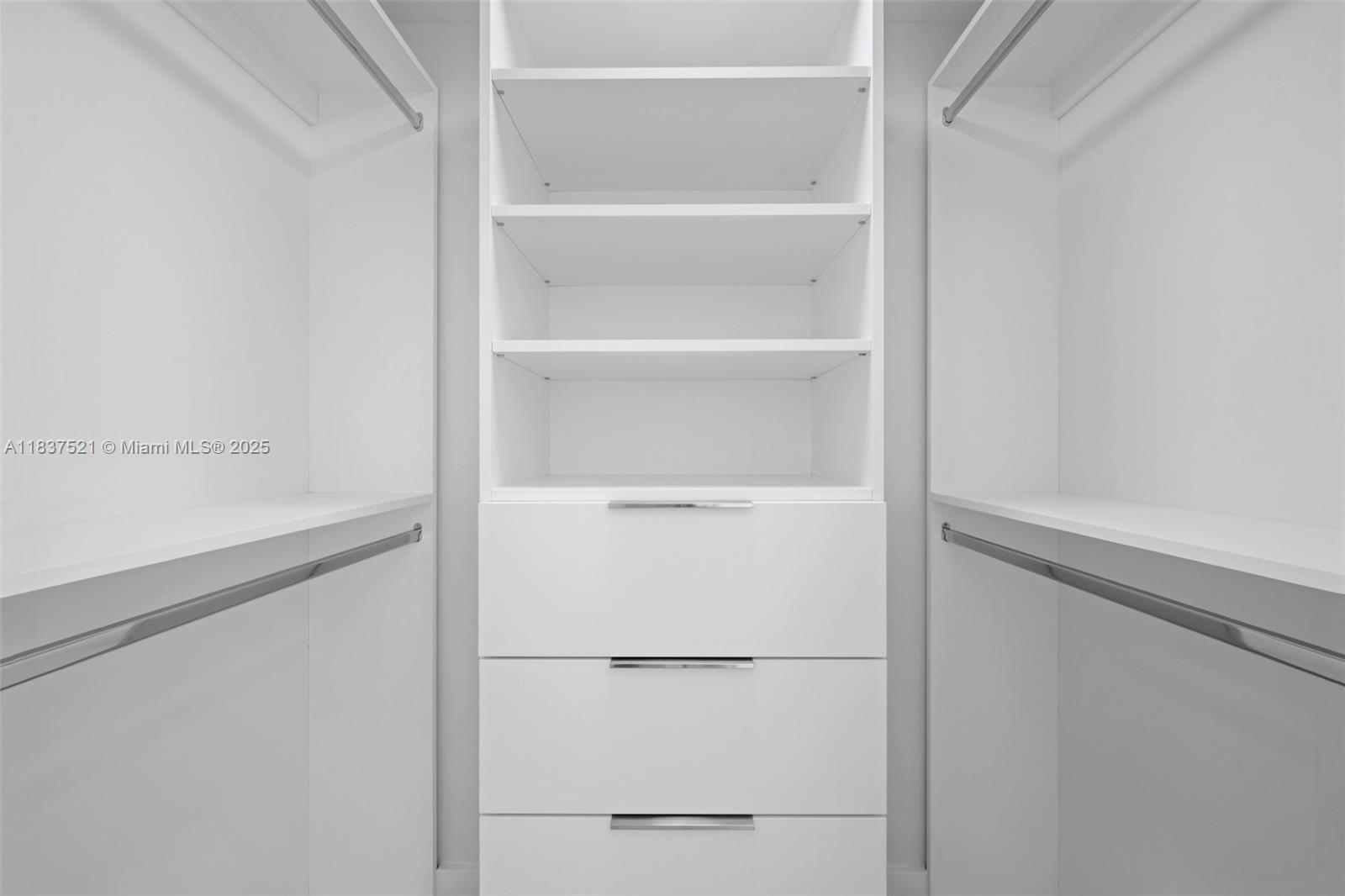 20191 E Country Club Dr 2206 Property Photo 22