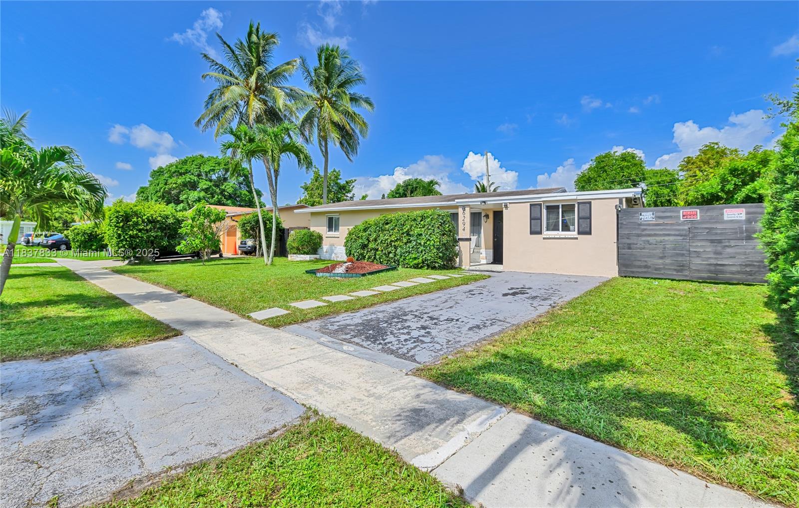 6294 Nw 17th St Property Photo 2