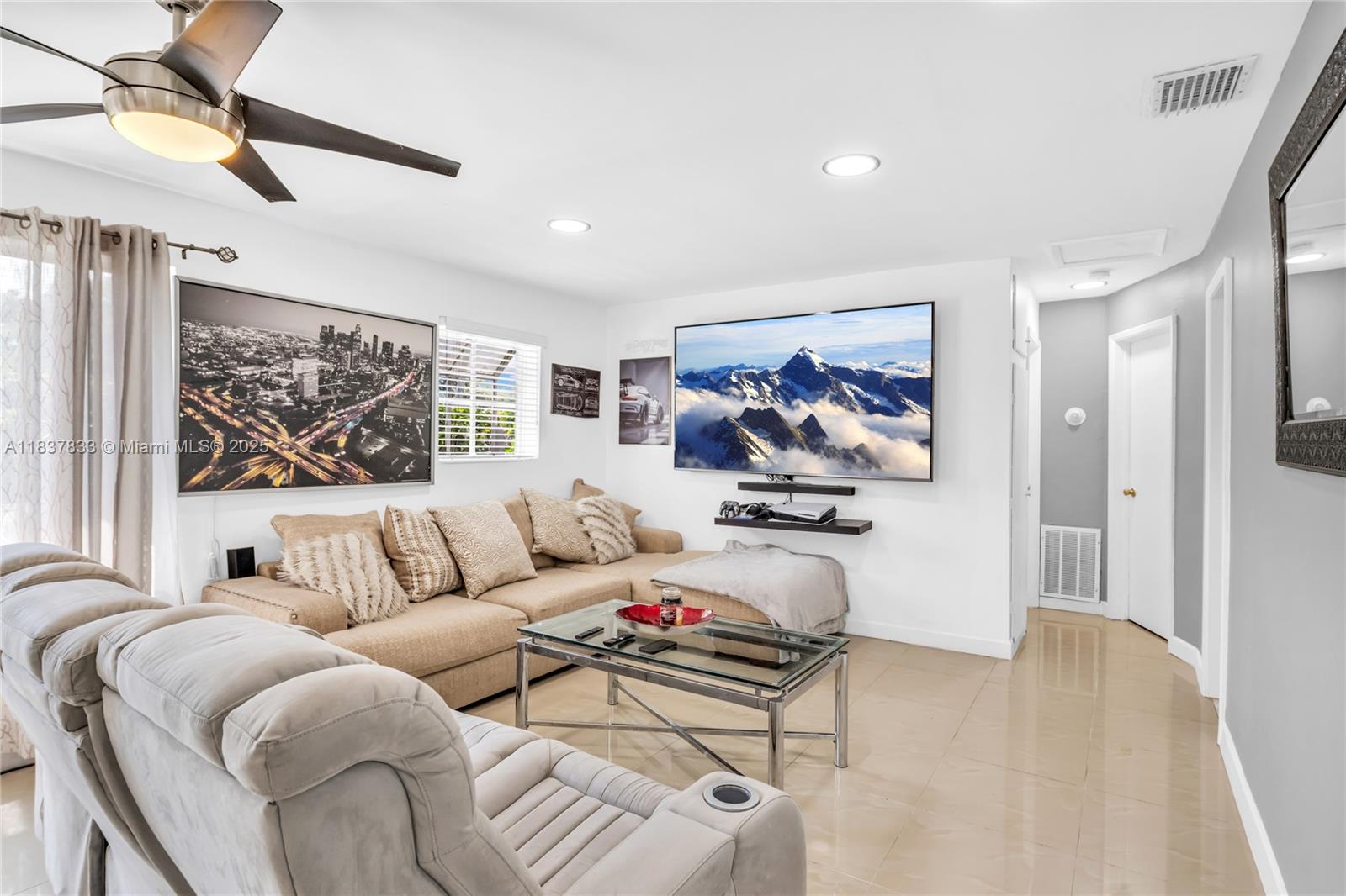 6294 Nw 17th St Property Photo 5