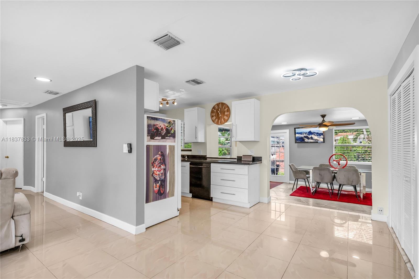 6294 Nw 17th St Property Photo 7