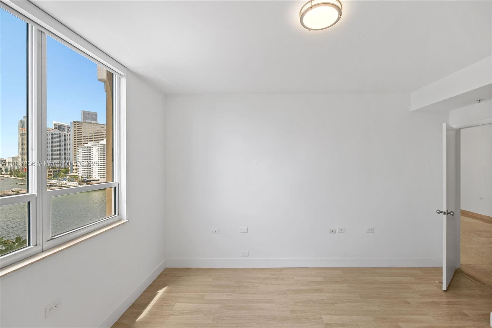 801 Brickell Key Blvd 1005 Property Photo 12