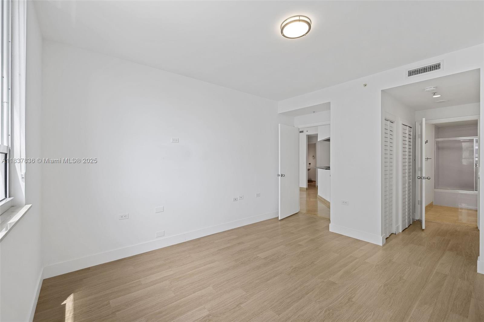 801 Brickell Key Blvd 1005 Property Photo 14