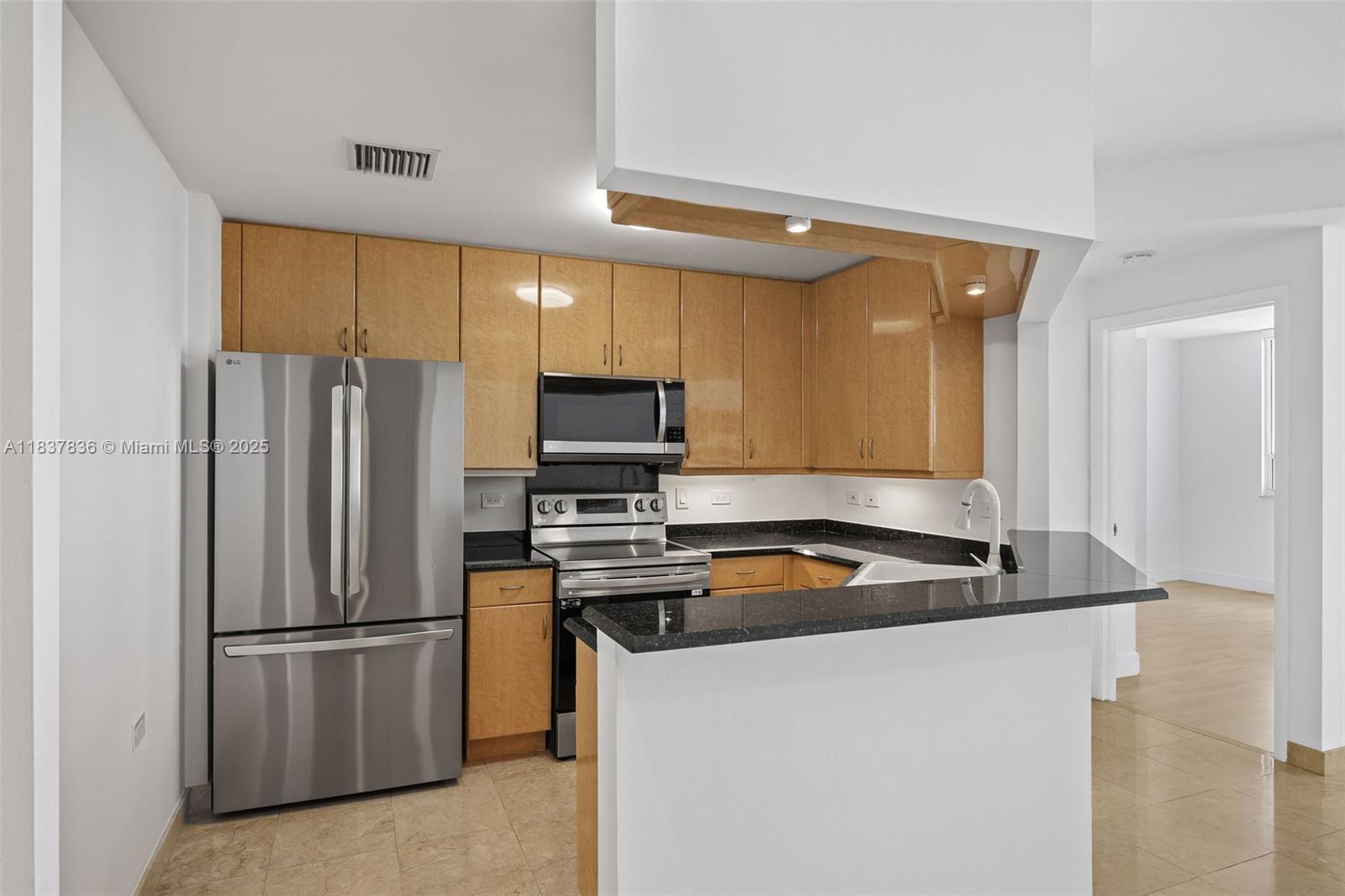 801 Brickell Key Blvd 1005 Property Photo 15