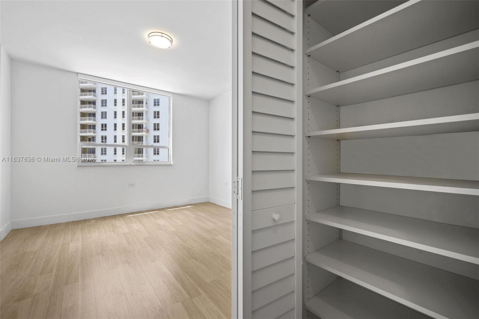 801 Brickell Key Blvd 1005 Property Photo 16