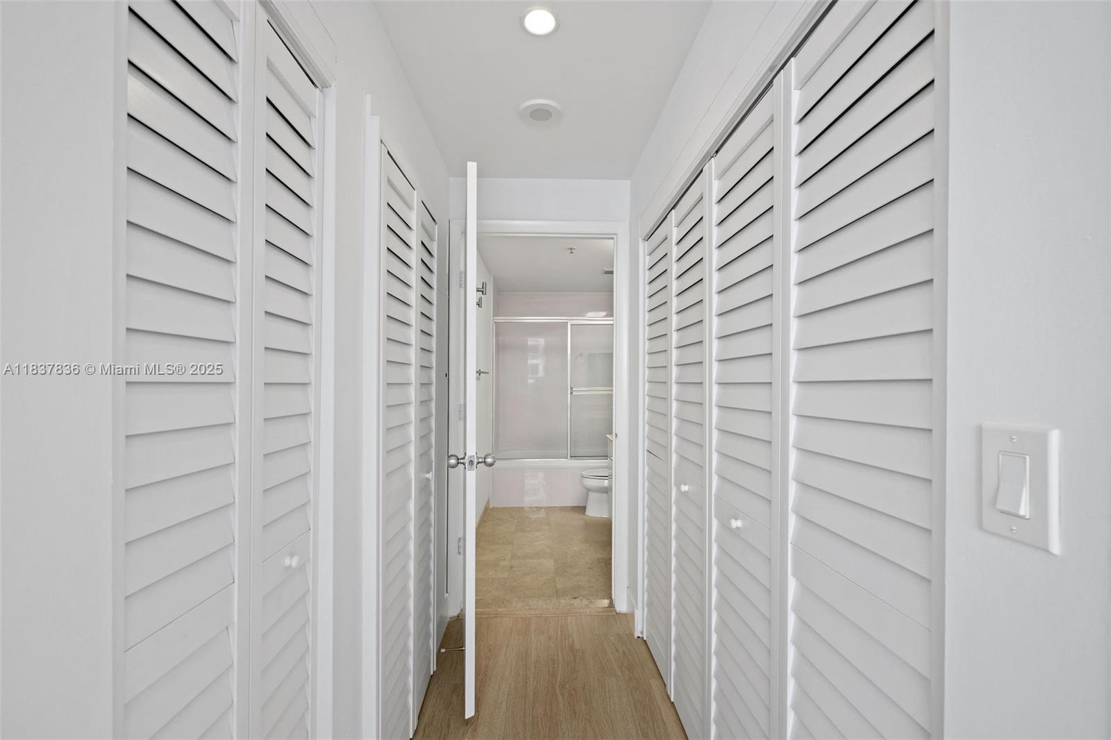 801 Brickell Key Blvd 1005 Property Photo 18