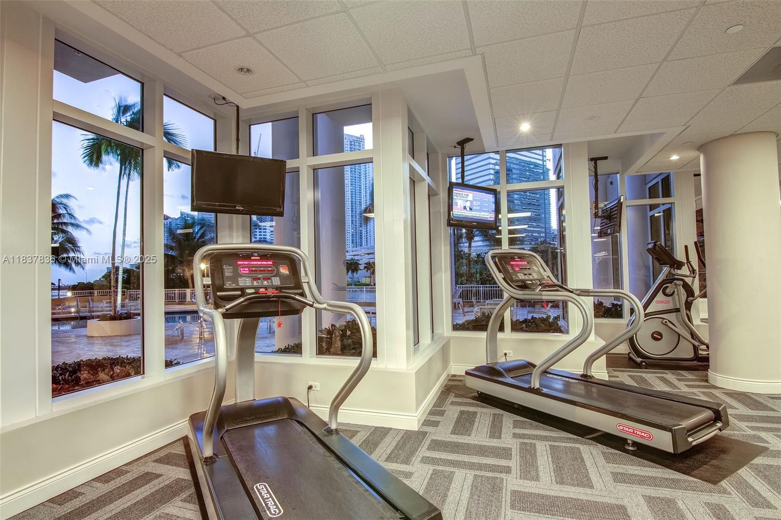 801 Brickell Key Blvd 1005 Property Photo 39