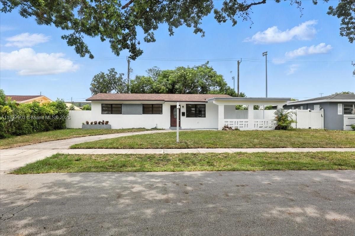 6424 Pierce St Property Photo 1
