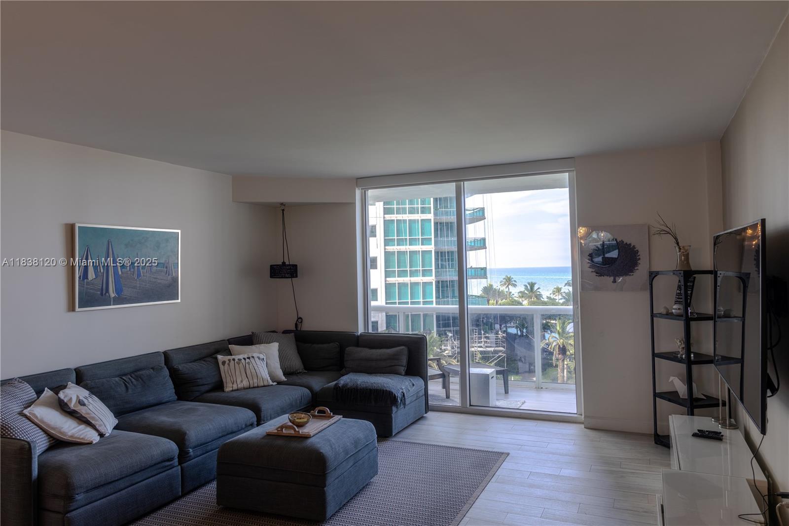 10275 Collins Ave 634 Property Photo 15