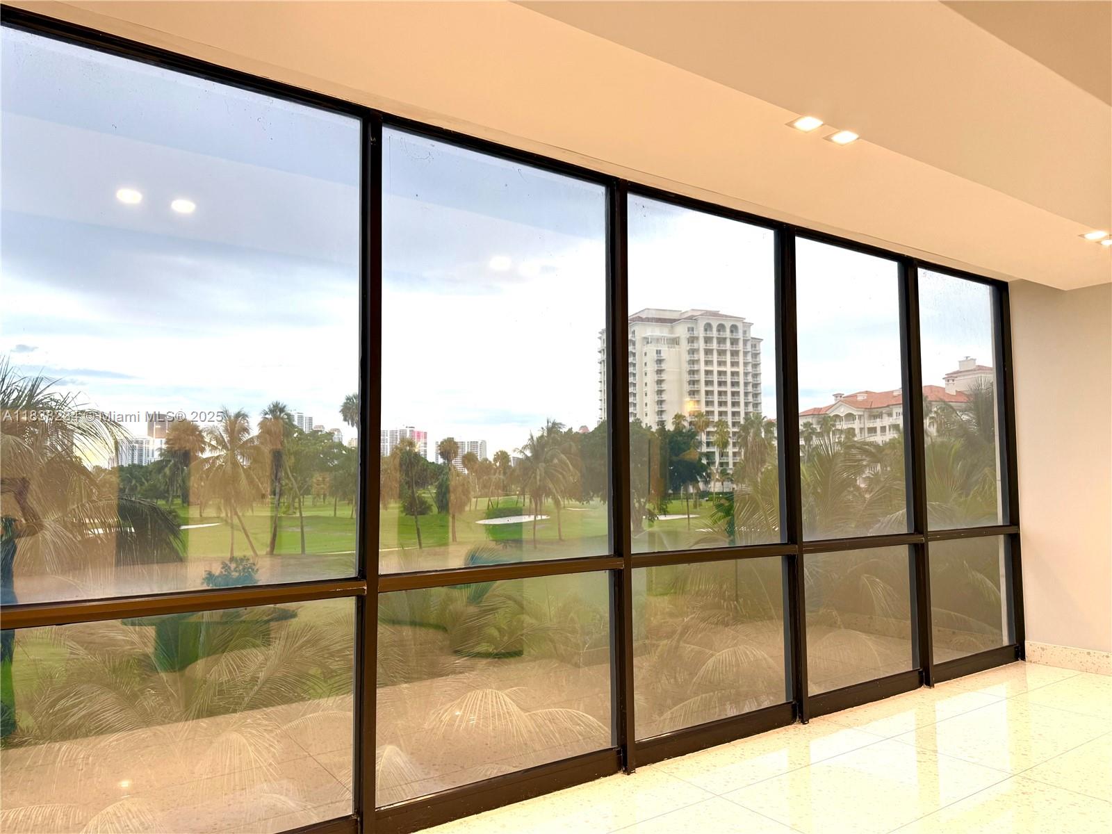 20335 W Country Club Dr 502 Property Photo 5