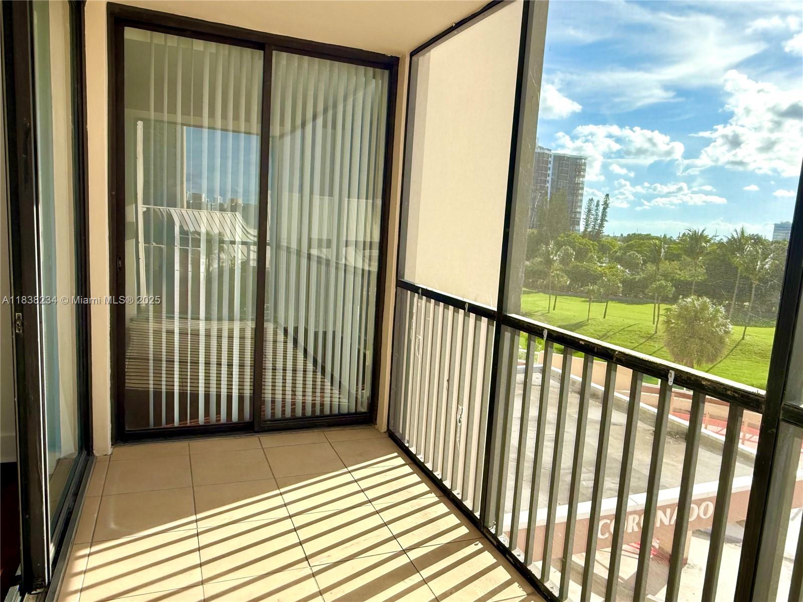 20335 W Country Club Dr 502 Property Photo 13