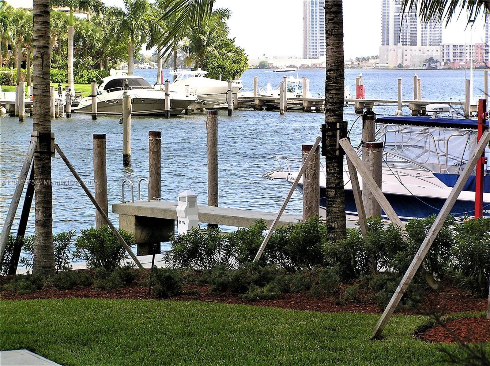 3340 Ne 190th St 109 Property Photo 1