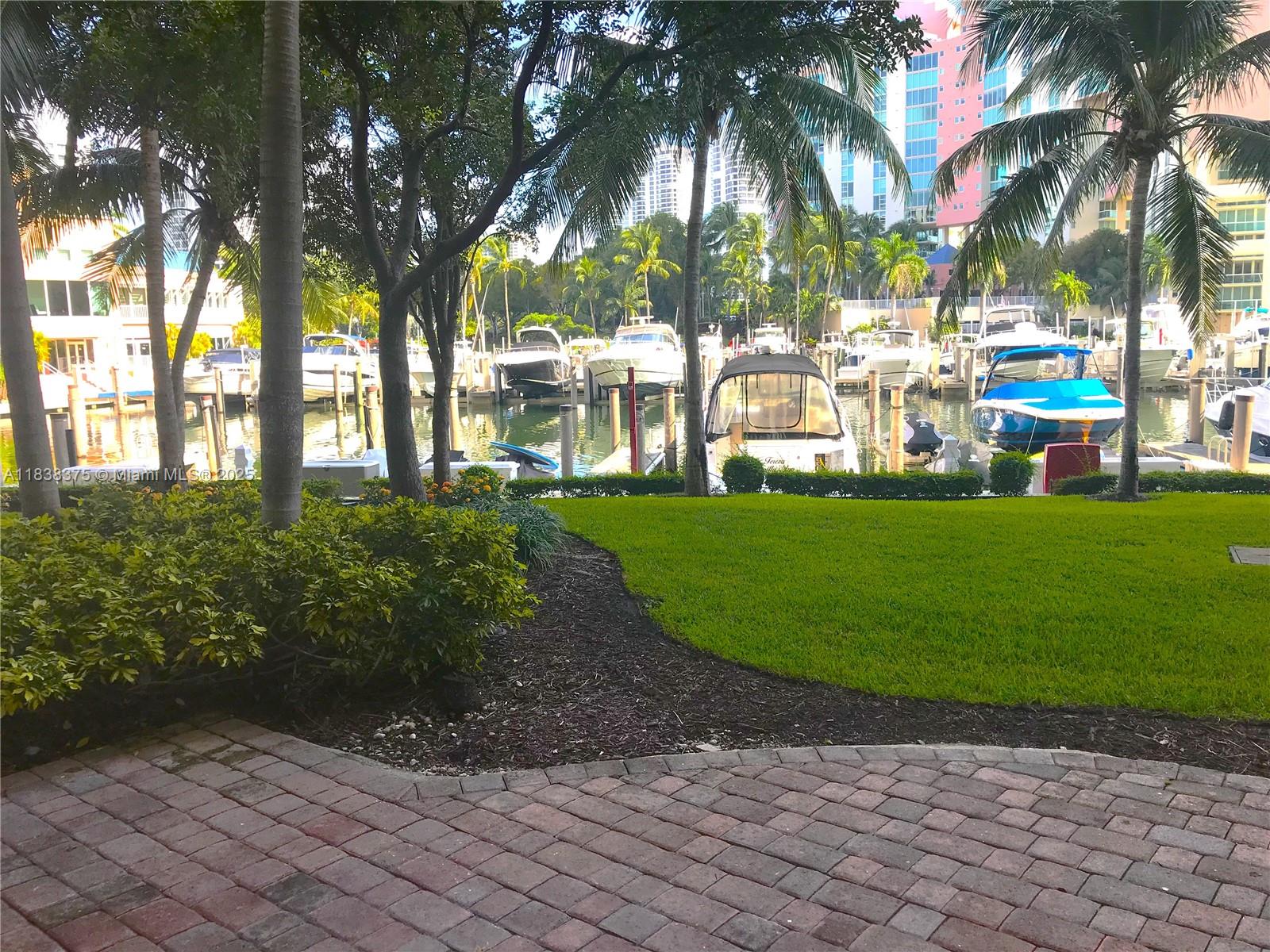 3340 Ne 190th St 109 Property Photo 3