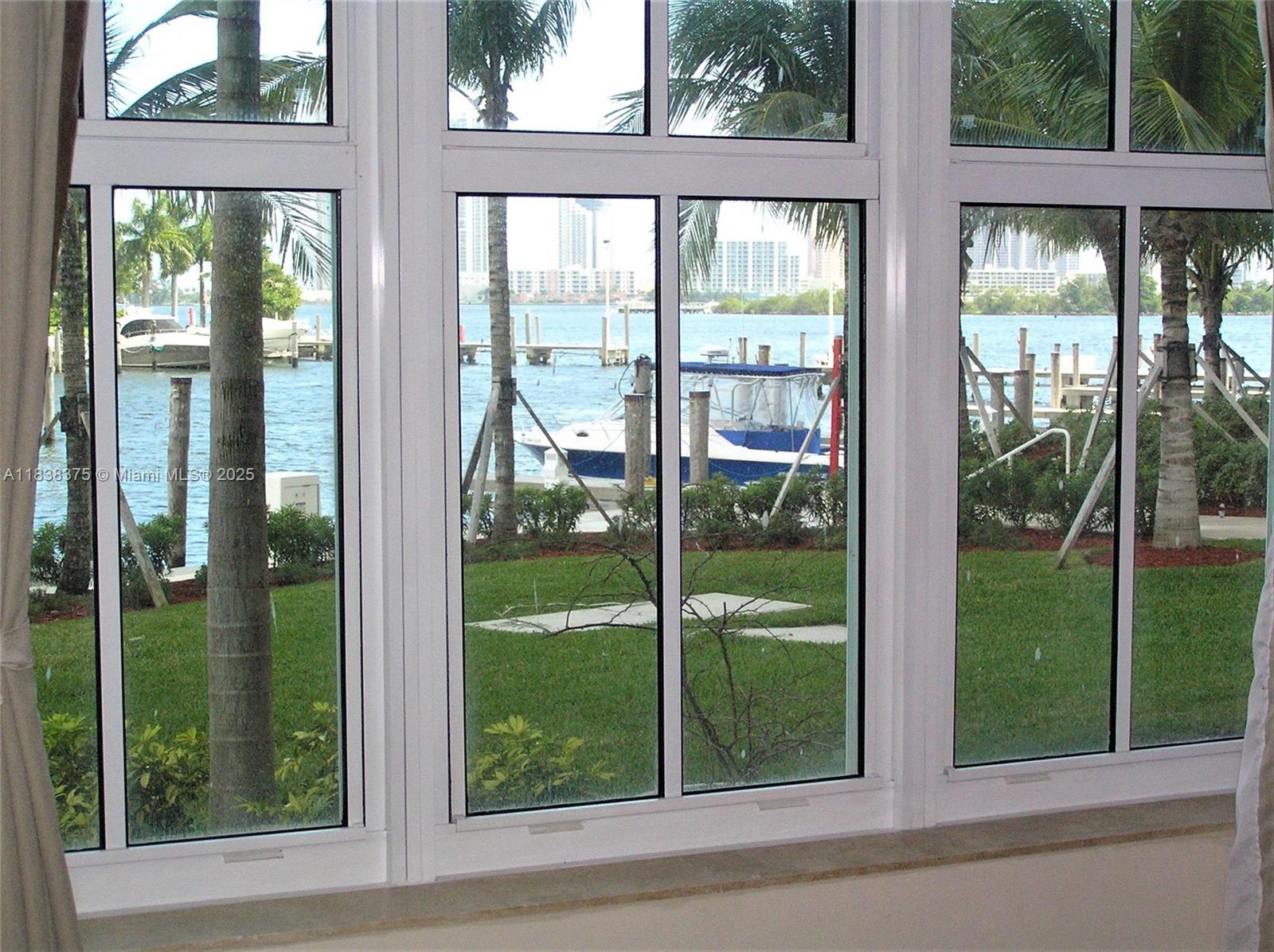 3340 Ne 190th St 109 Property Photo 6