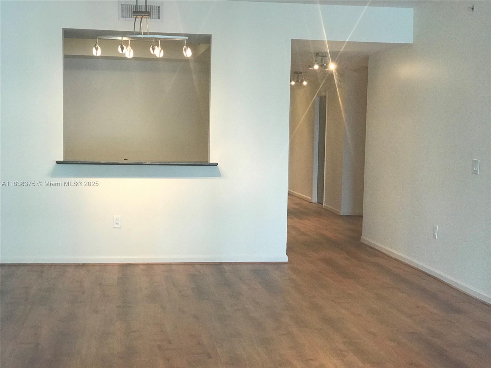 3340 Ne 190th St 109 Property Photo 9