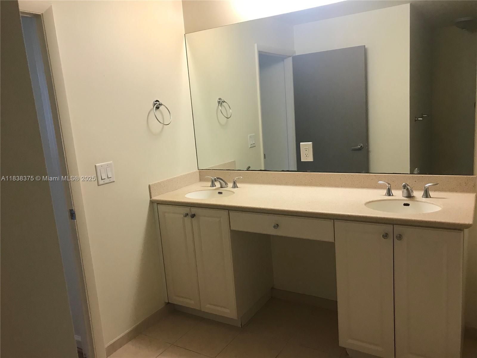 3340 Ne 190th St 109 Property Photo 19