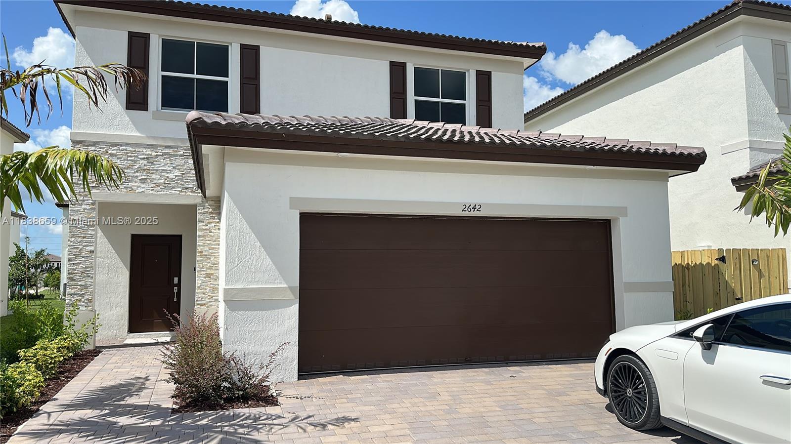 A11838659 Property Photo 1