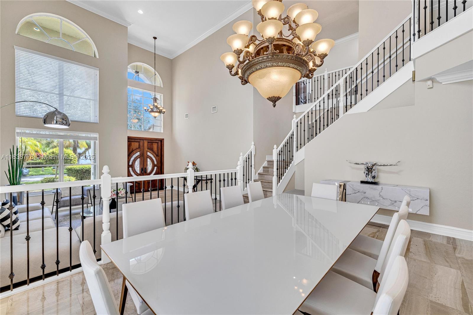 19480 Sw 39th Ct Property Photo 4