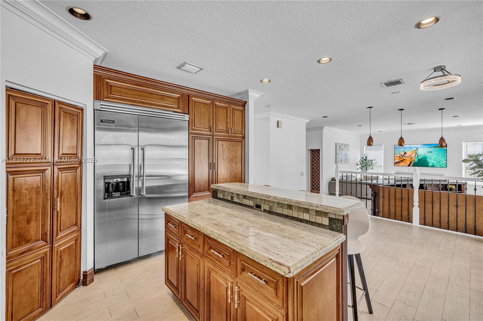 19480 Sw 39th Ct Property Photo 7