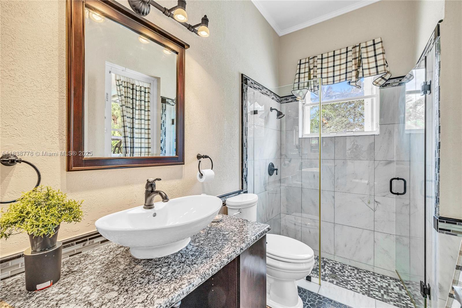 19480 Sw 39th Ct Property Photo 12