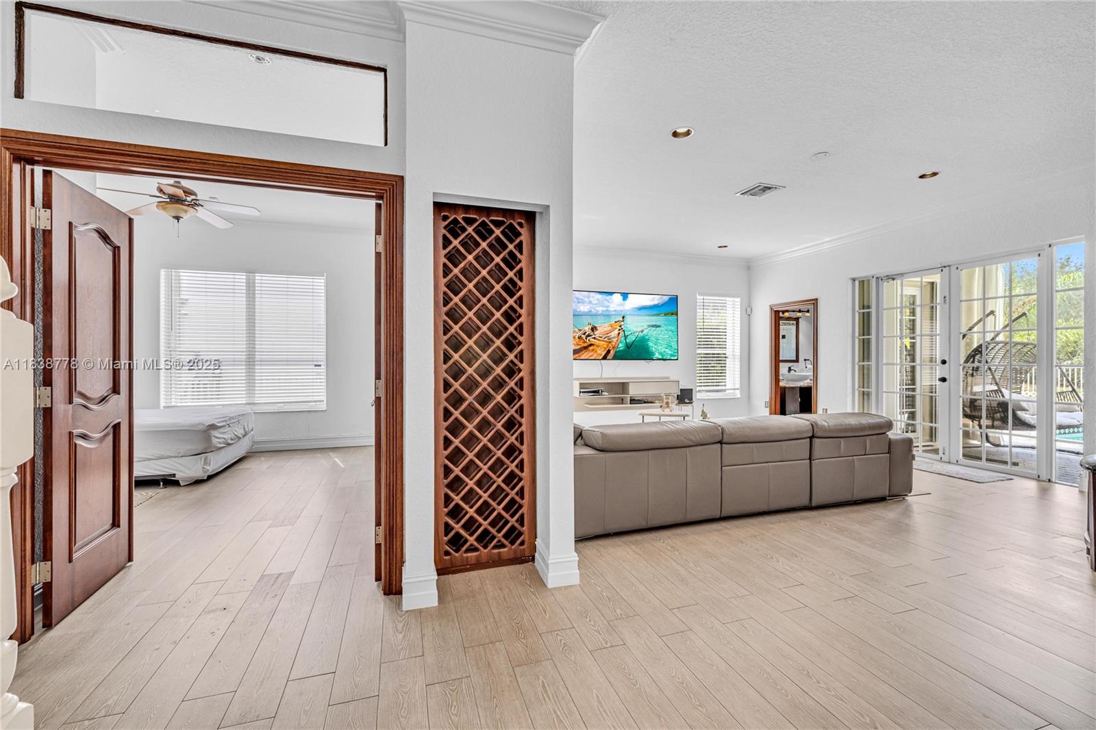 19480 Sw 39th Ct Property Photo 13