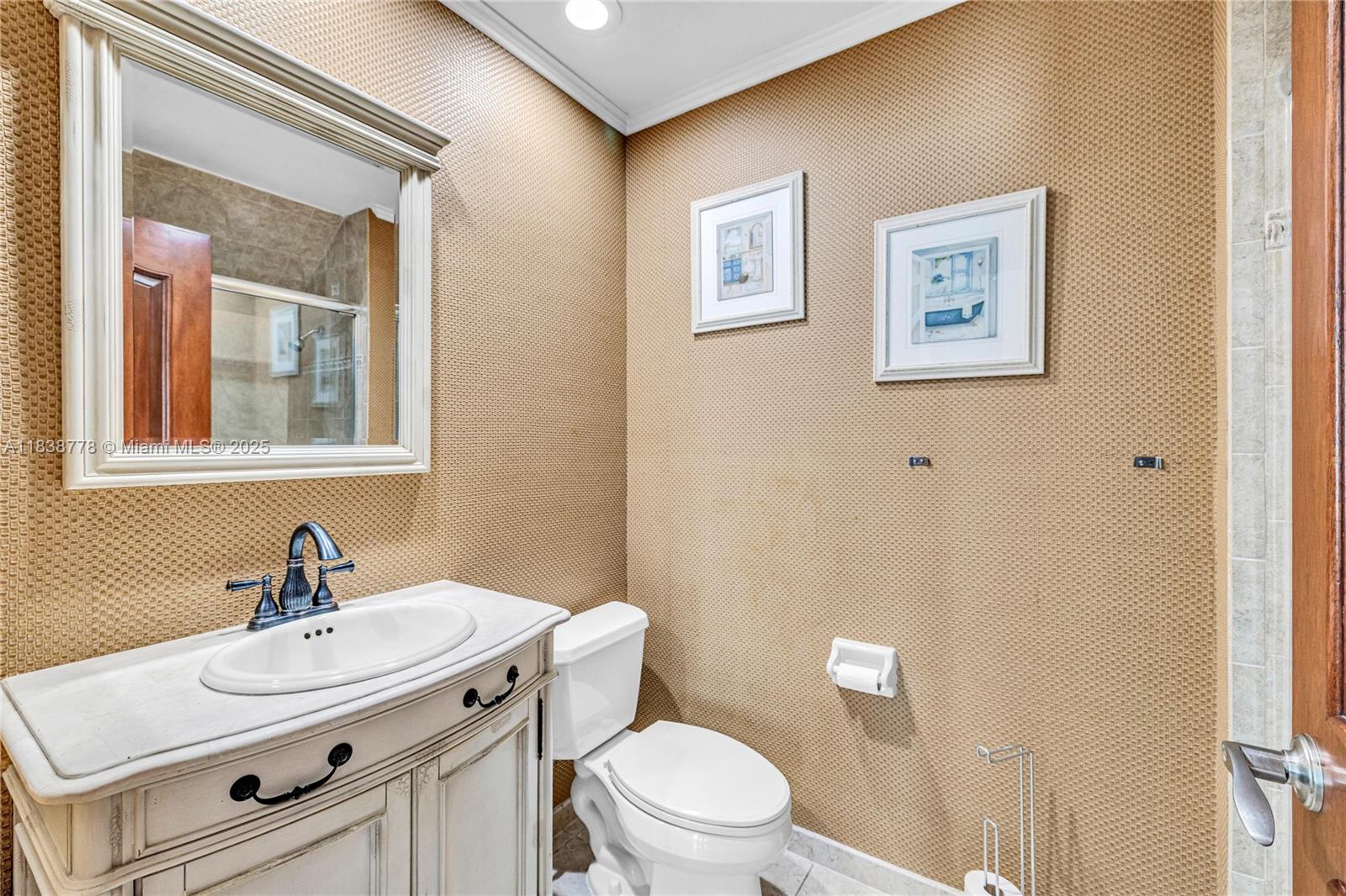 19480 Sw 39th Ct Property Photo 15