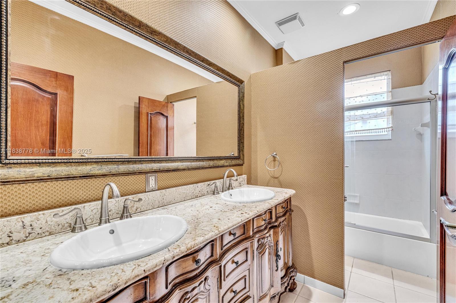 19480 Sw 39th Ct Property Photo 26