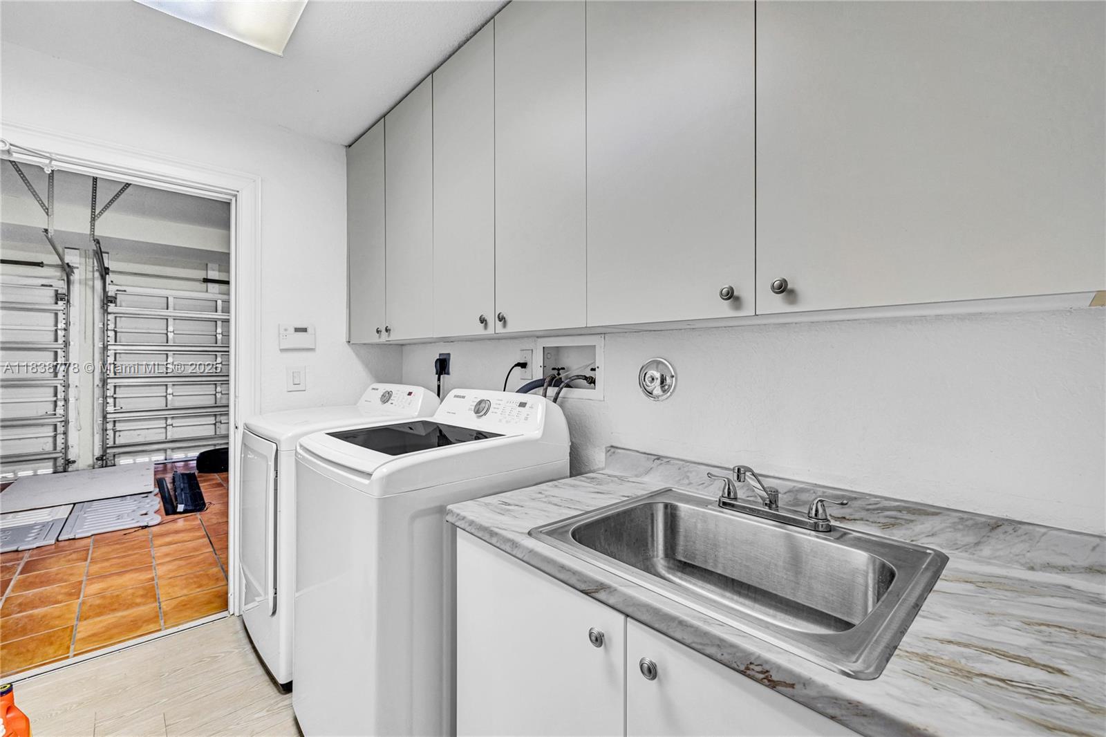 19480 Sw 39th Ct Property Photo 32