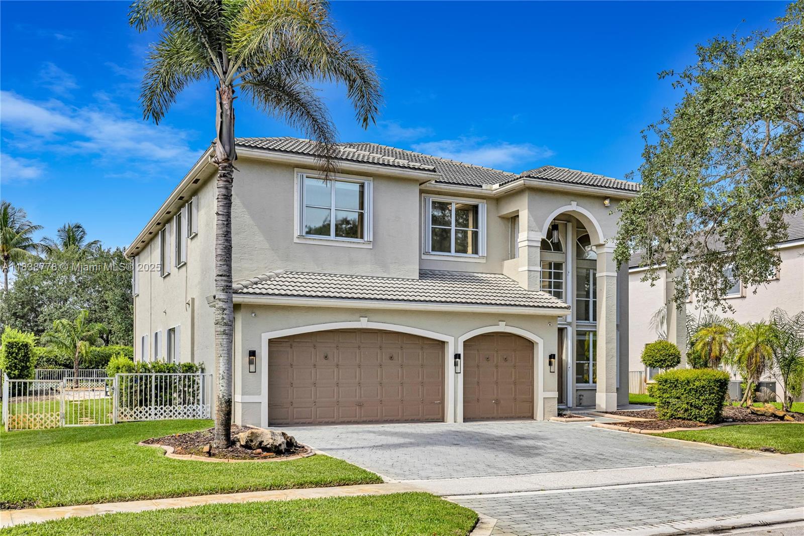 19480 Sw 39th Ct Property Photo 37