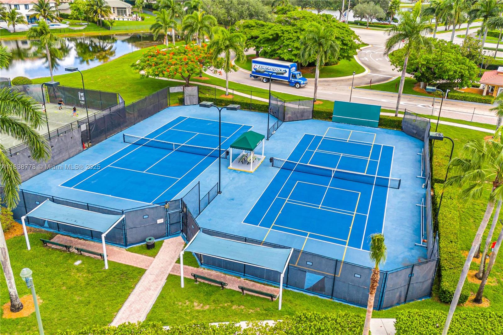 19480 Sw 39th Ct Property Photo 41