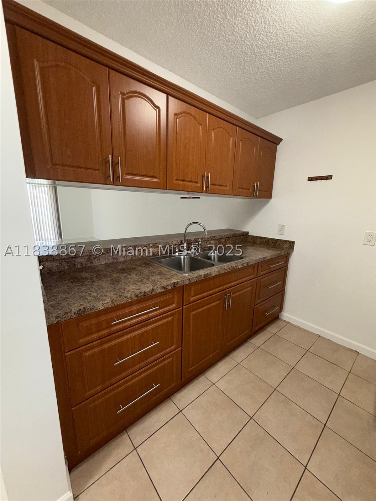 8560 N Sherman Cir 105 Property Photo 7