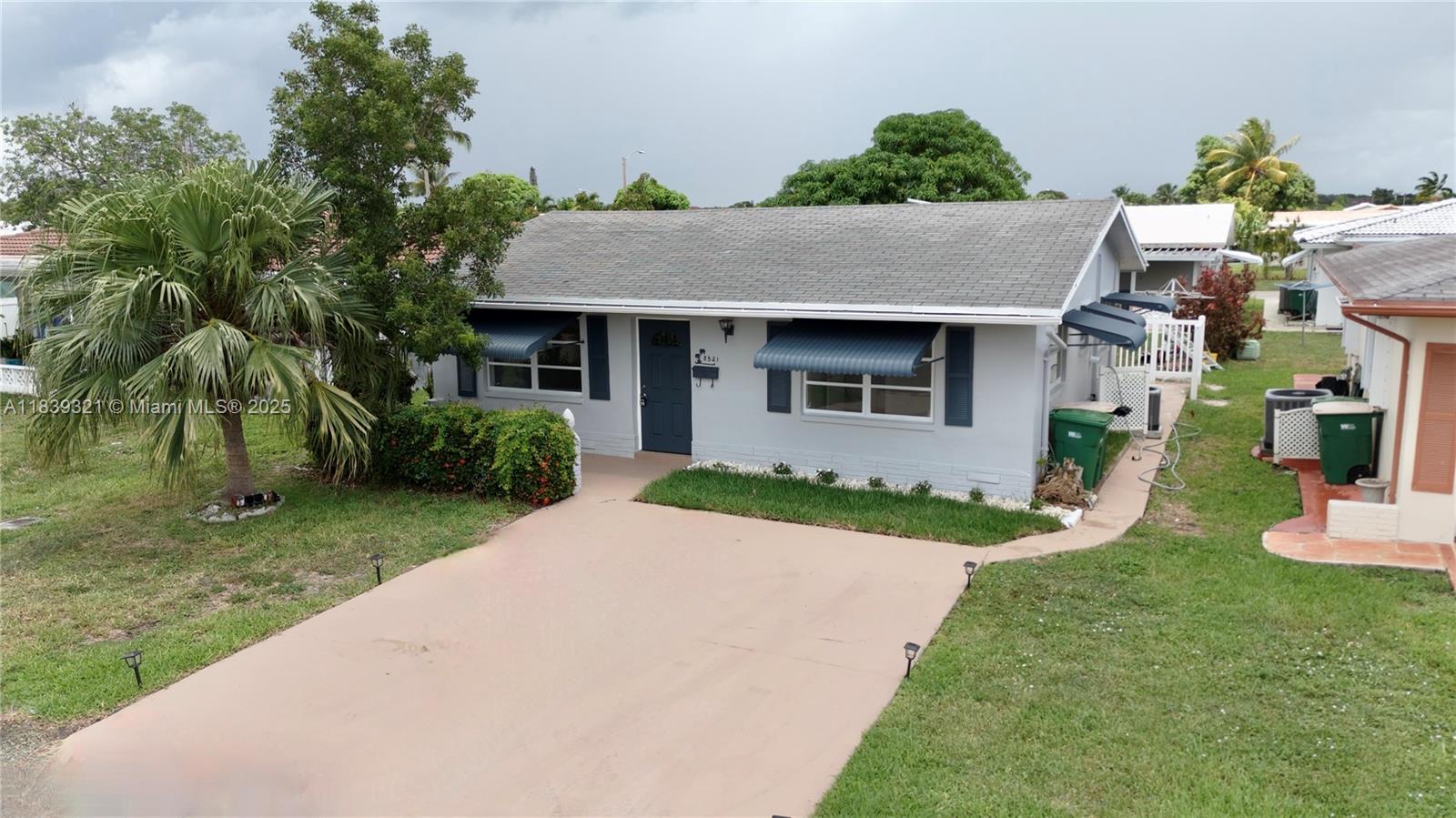 8521 Nw 57th Ct Property Photo 1